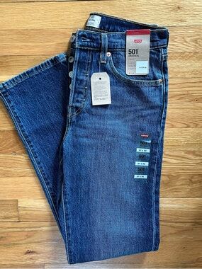 NWT Levi's 501 Straight Women’s Jeans, 27x30